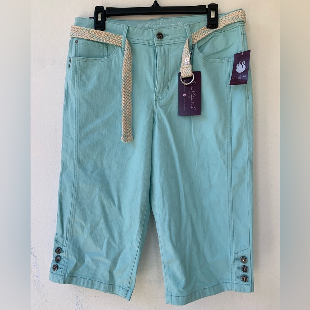 Gloria Vanderbilt Aqua Women's Bermudas with Belt